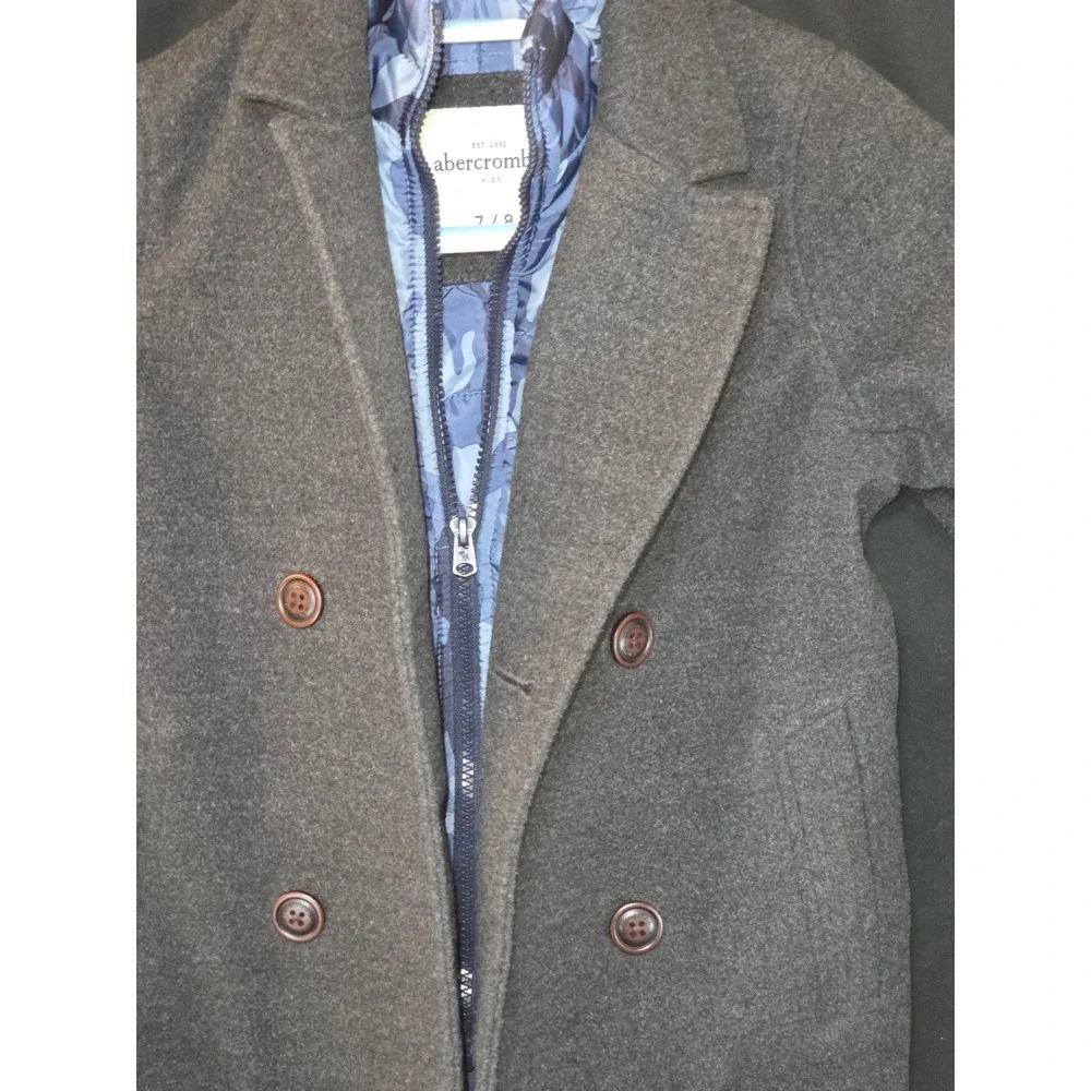 Abercrombie Kids Gray Double Breasted Pea Coat Jacket Blue‎ Camo Lining Size 7/8